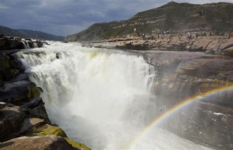 immagini costruzioni canali in cina per fiume giallo